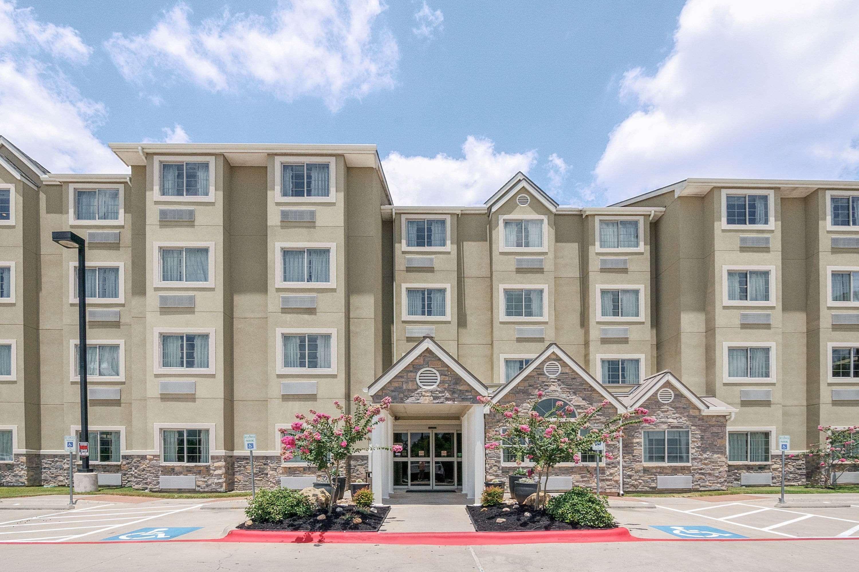 Microtel Inn & Suites By Wyndham Austin Airport Exteriér fotografie
