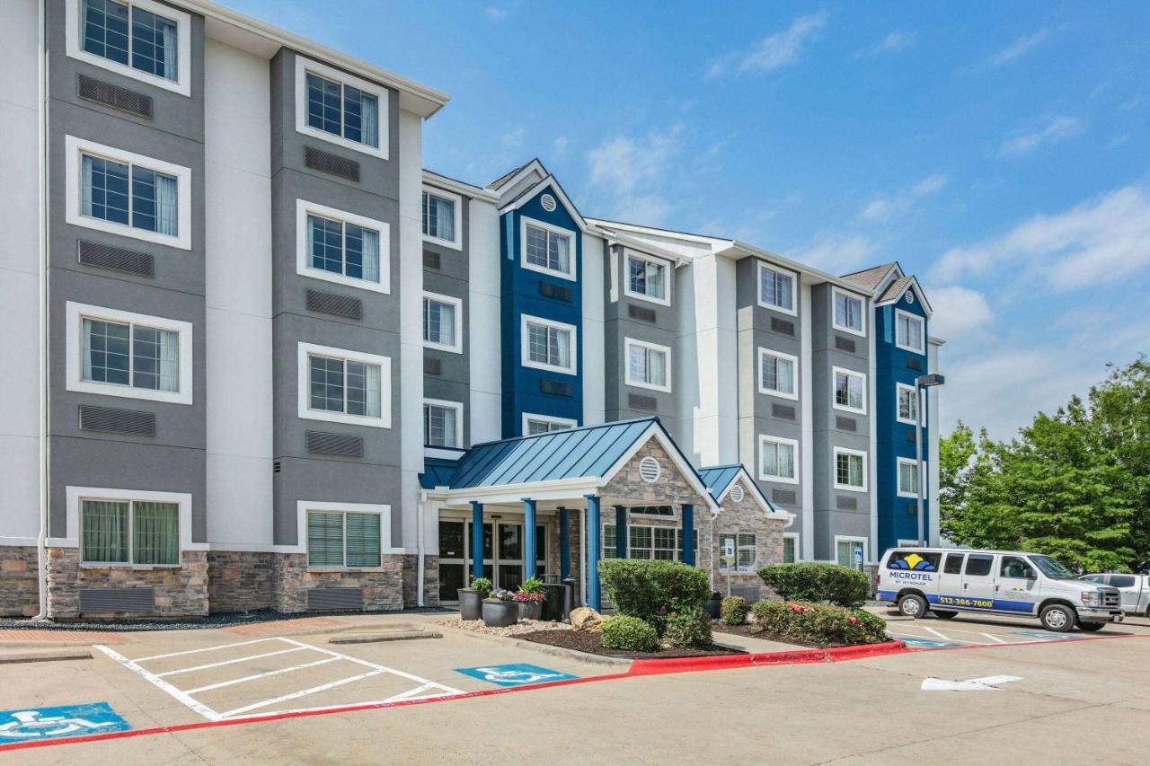 Microtel Inn & Suites By Wyndham Austin Airport Exteriér fotografie