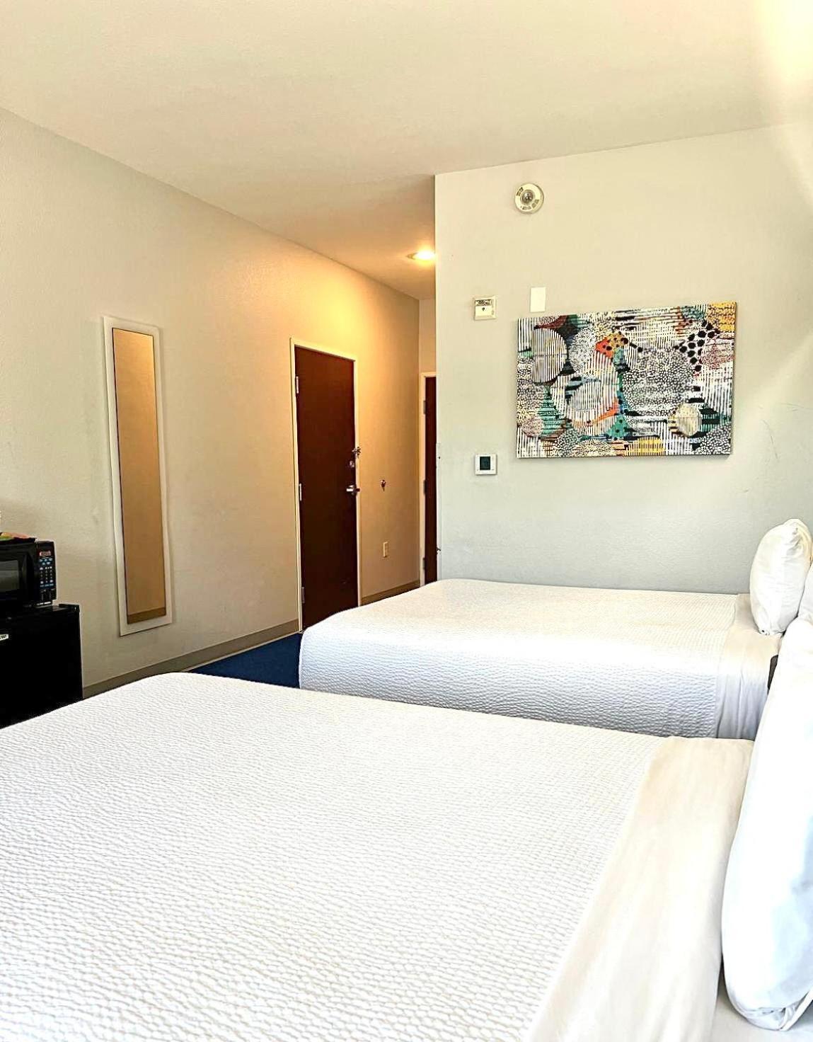 Microtel Inn & Suites By Wyndham Austin Airport Exteriér fotografie